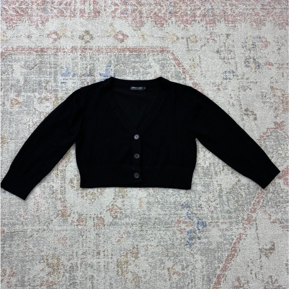 Urban CoCo black cropped buttonup knit cardigan bolero shrug gothic indie grunge